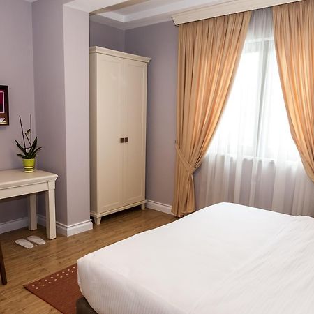 Hotel Villa 22 Tirana Exterior foto