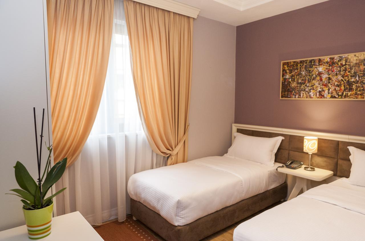 Hotel Villa 22 Tirana Exterior foto